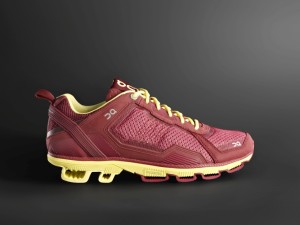 On Cloudrunner Women Tibetan Red Limelight-2